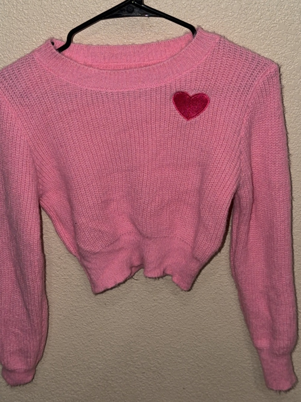 Pink Cropped Knit Sweater with Heart Patch